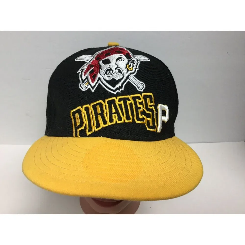 New Era 59Fifty Pittsburg Pirates Hat Black Yellow Spell Out Baseball Cap Sz 7.5